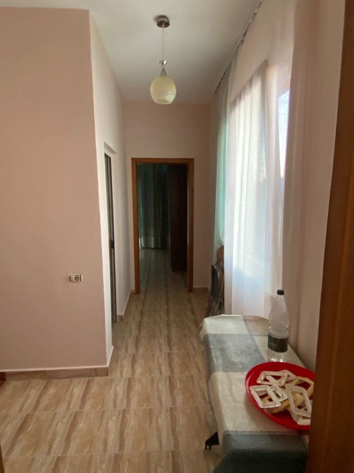 CASA IN AFFITTO 4+1 – ALI DEMI (VICINO AL CAMPO)