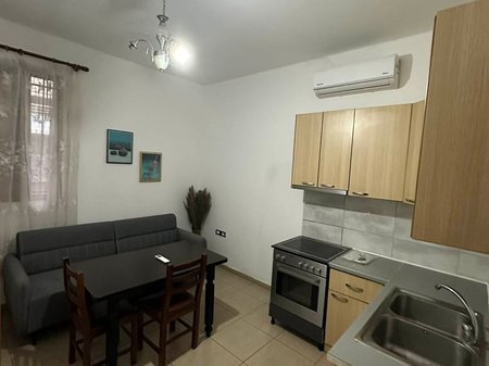 APARTAMENT ME QIRA 1+1 – NENSTACIONI ELEKTRIK