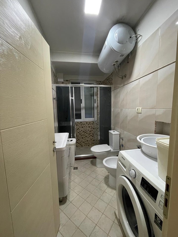 APARTAMENT ME QIRA 2+1 – RRUGA E DURRËSIT