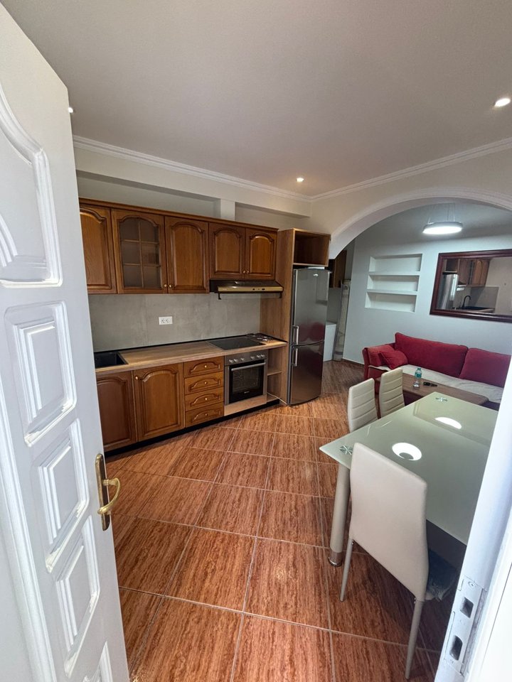 APARTAMENT 1+1 ME QIRA – RRUGA 5 MAJI, TIRANË