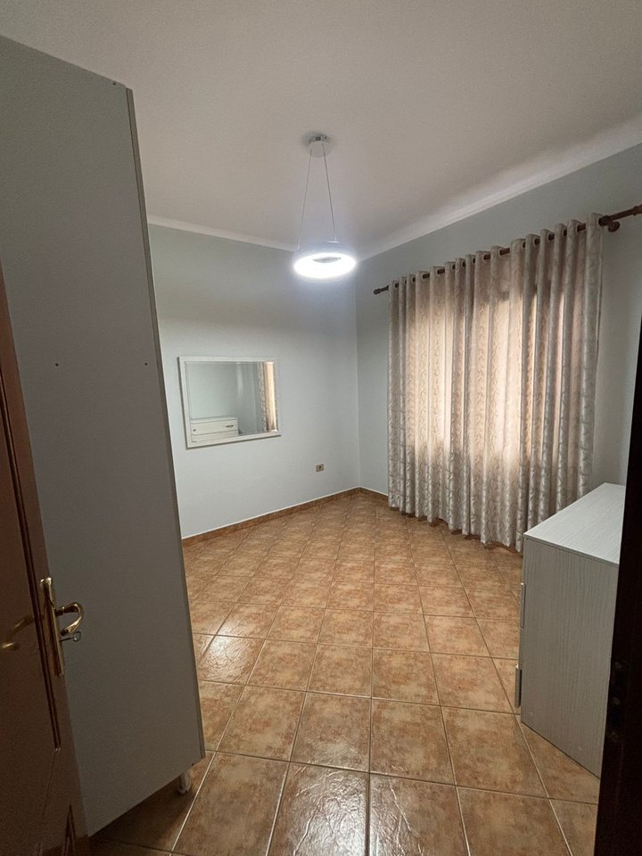 APARTAMENT 1+1 ME QIRA – RRUGA 5 MAJI, TIRANË