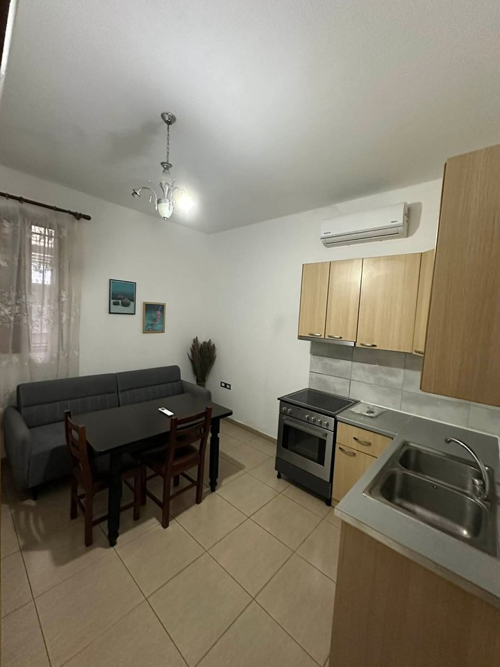 APARTAMENT ME QIRA 1+1 – NENSTACIONI ELEKTRIK