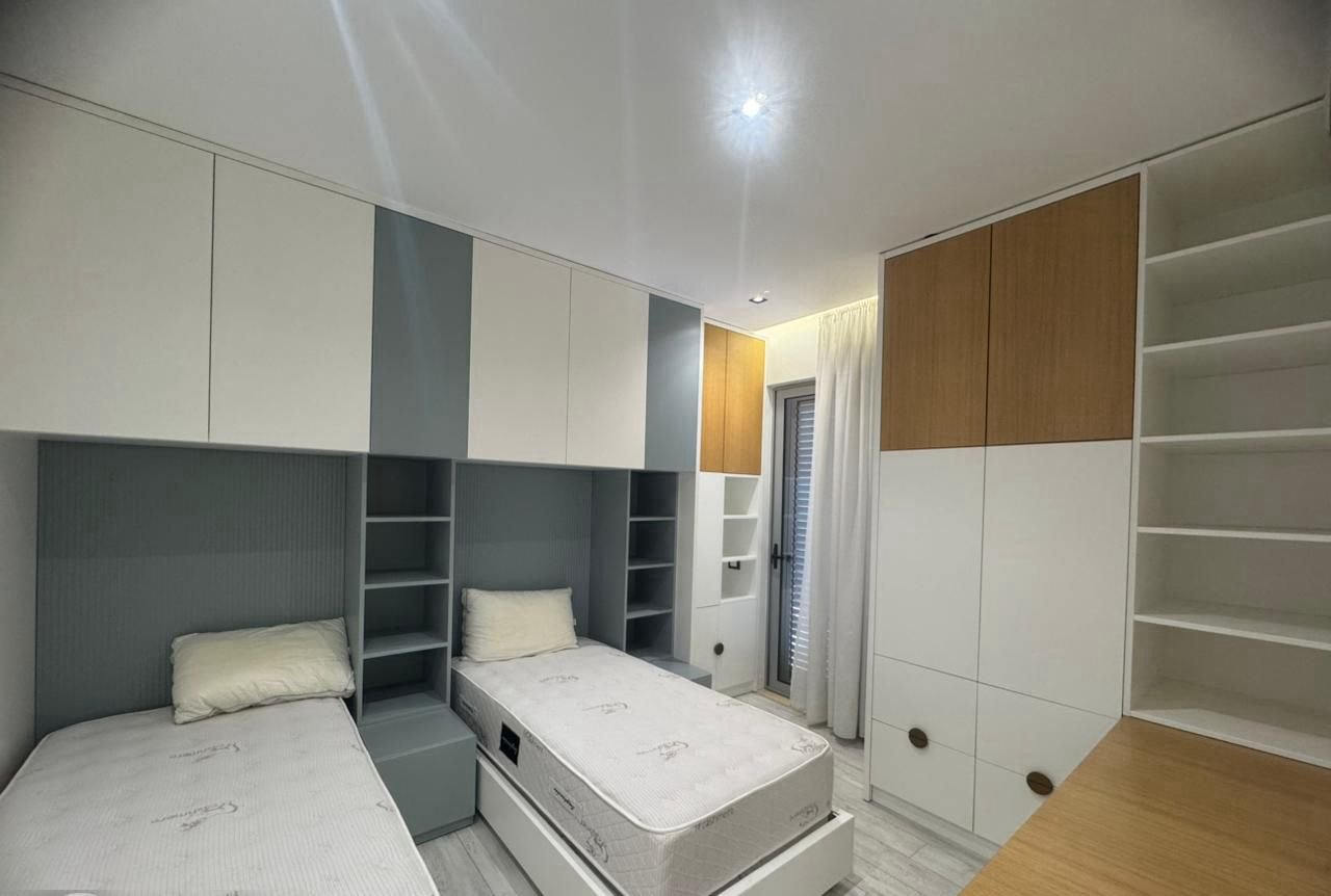 JEPET ME QIRA APARTAMENT 3+1+2+3PARKIME – TEK DELIJORGJI, TIRANË