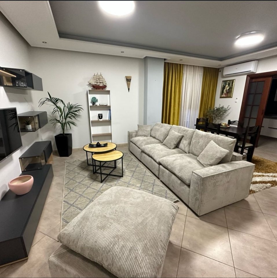 AFFITTASI APPARTAMENTO 3+1 + VERANDA – PROFARMA