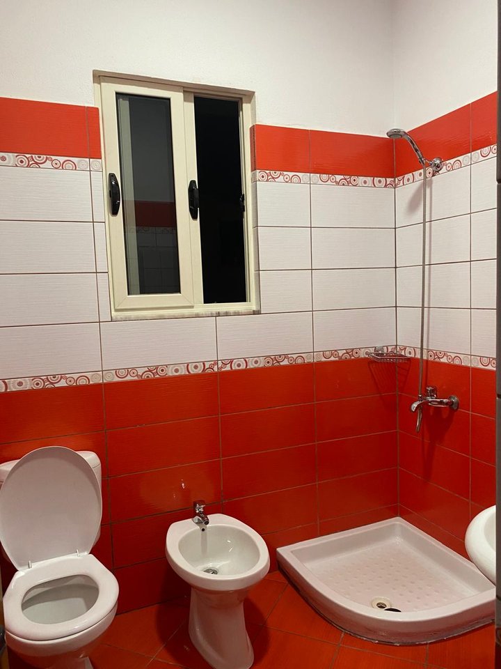 SHTEPI ME QIRA 1+1 – LAPRAKË, RR. ANDON MAZREKU, Tiranë