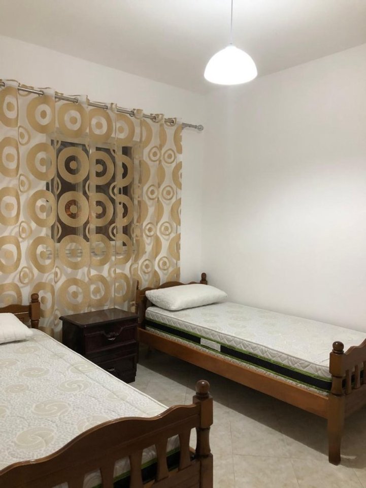 SHITET APARTAMENT 2+1 ME BALLKON – ISH FUSHA E AVIACIONIT, TIRANË