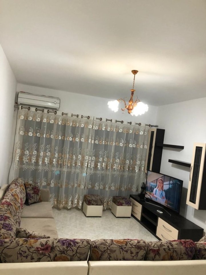 SHITET APARTAMENT 2+1 ME BALLKON – ISH FUSHA E AVIACIONIT, TIRANË
