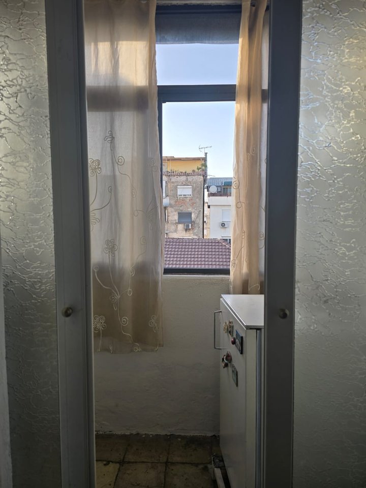 ? APARTMENT FOR RENT 1+1 – AT 21 DHJETORI, BEHIND THE POST OFFICE