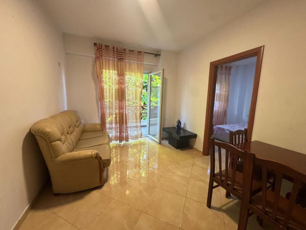 SHTEPI 1+1 ME QIRA – LIQENI I THATE