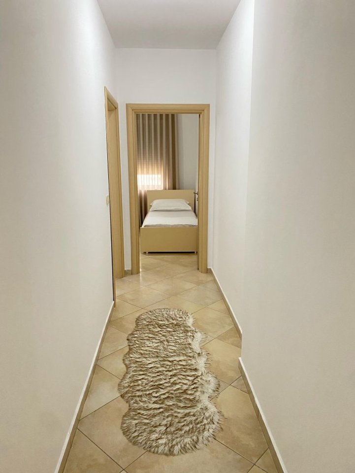 AFFITTASI APPARTAMENTO 2+1 – UNAZA E RE (VICINO MIELL TIRANA)