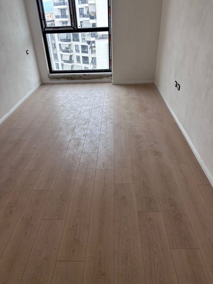 APARTAMENT 2+1 NË SHITJE – KOMPLEKSI TURDIU, FUSHA E AVIACIONIT