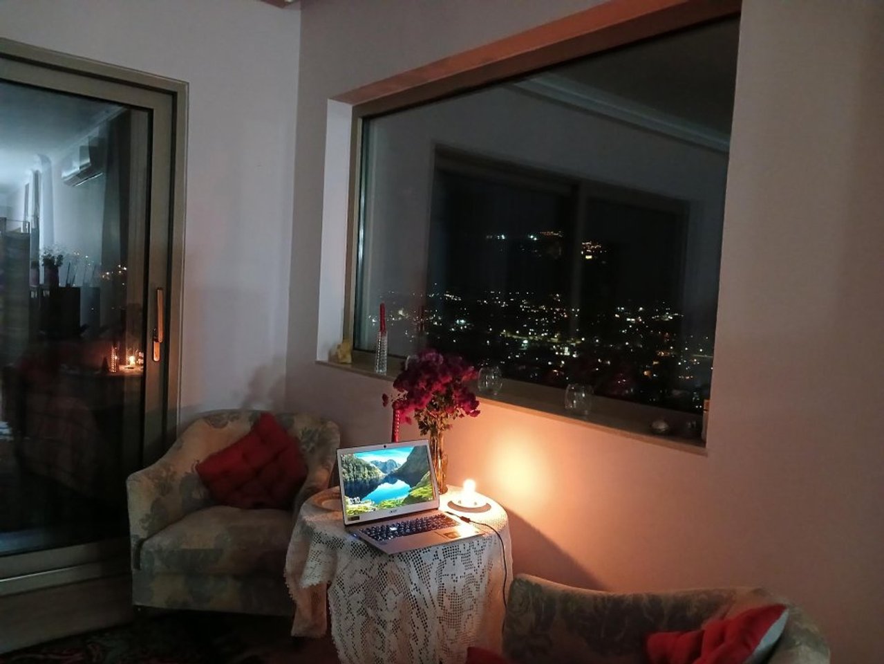 APARTAMENT 2+1+BALLKON ME QIRA – FRESKU, REZIDENCA CHATEAU LINZA