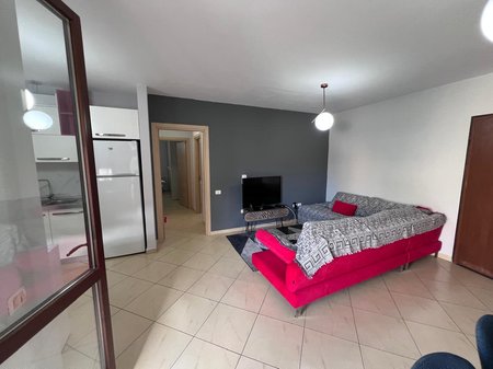 ME QIRA – APARTAMENT 2+1+2+P + 2 BALLKONE  – KOPSHTI BOTANIK / TEK XHAMIA