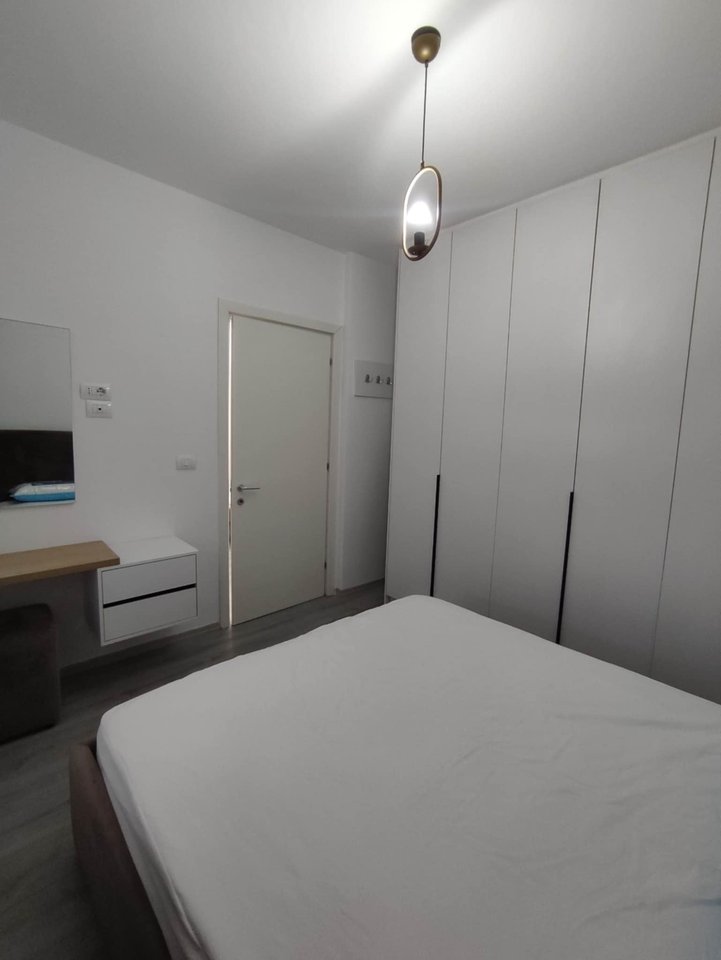 ME QIRA – APARTAMENT 1+1 – KONFERENCA E PEZËS, AMERIKAN 3