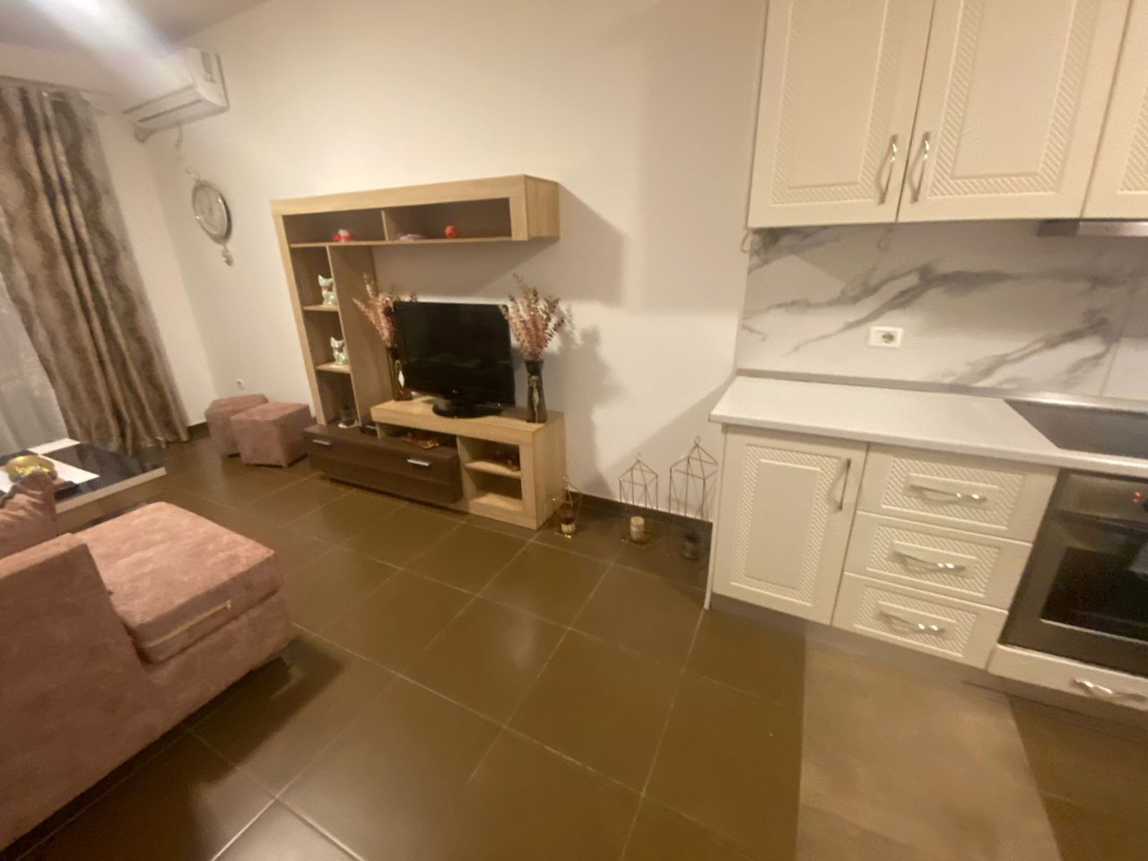 ME QIRA – APARTAMENT 2+1+2 +1 BALLKON – LIQENI I THATË