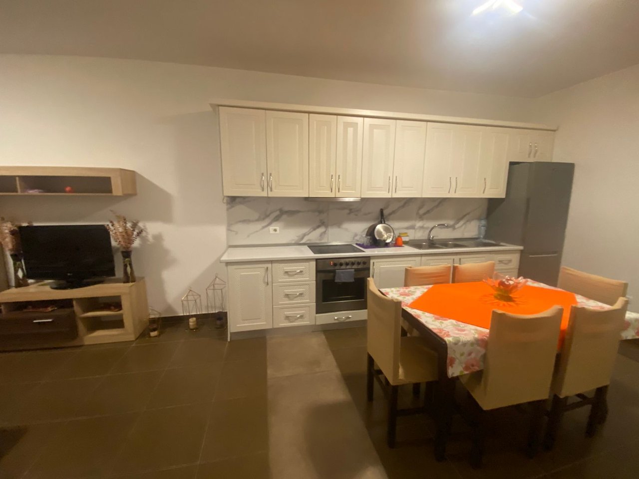 ME QIRA – APARTAMENT 2+1+2 +1 BALLKON – LIQENI I THATË