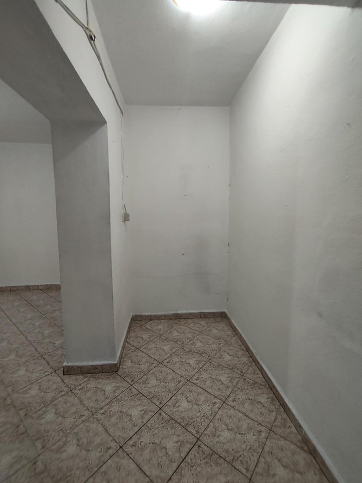 ME QIRA – APARTAMENT 2+1 + BALLKON – RR. FERRIT XHAIKO (ISH RESTORANT DURRESI)