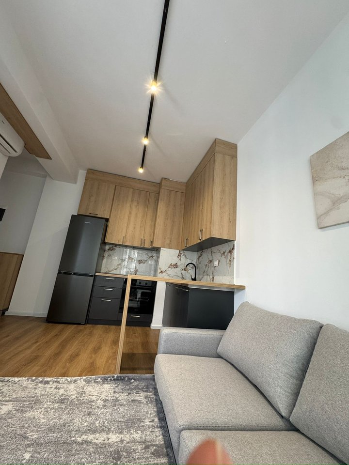 ME QIRA – APARTAMENT 1+1 + BALLKON – KOMPLEKSI KADIU, ALI DEMI