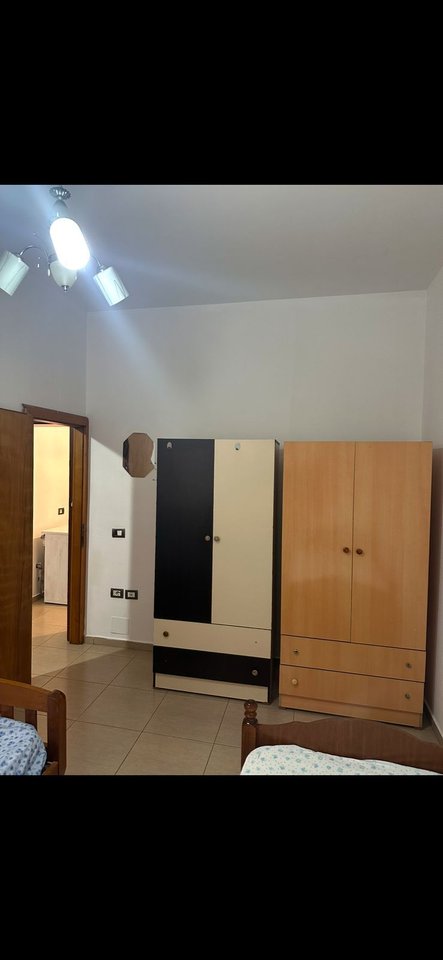 APARTAMENT ME QIRA 1+1 – NENSTACIONI ELEKTRIK