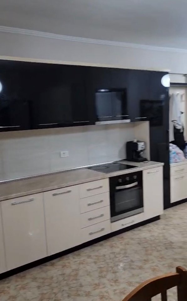 🏠 APARTAMENT 2+1 ME QIRA – LAPRAK, TEK KUPOLA (PALLATET ARABE)