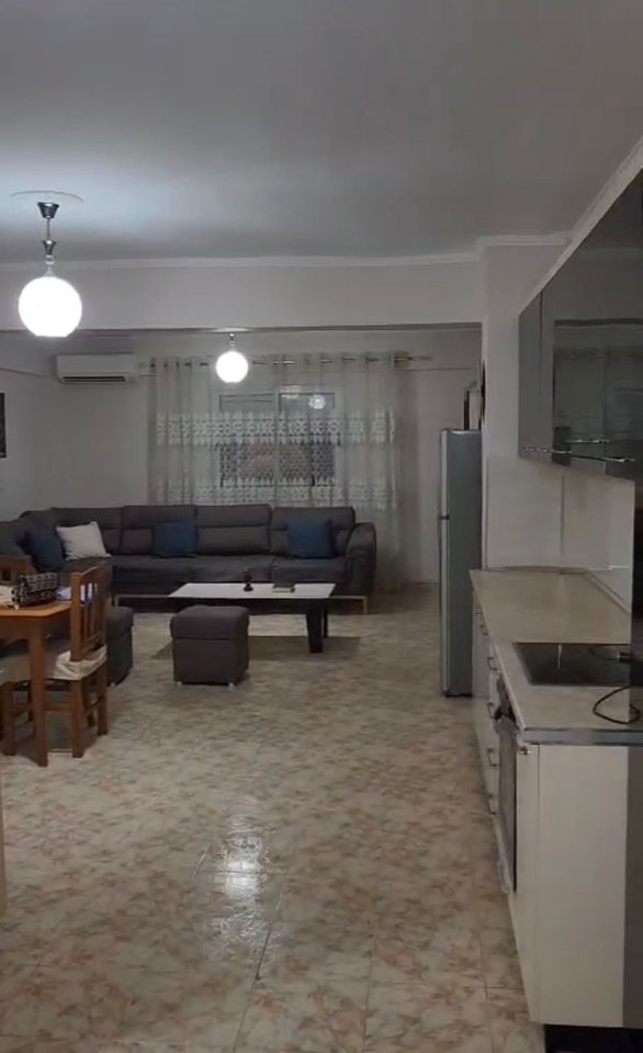 🏠 APARTAMENT 2+1 ME QIRA – LAPRAK, TEK KUPOLA (PALLATET ARABE)