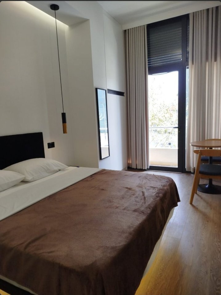 MONOLOCALE IN VENDITA – UNAZA E RE (ASTIR)