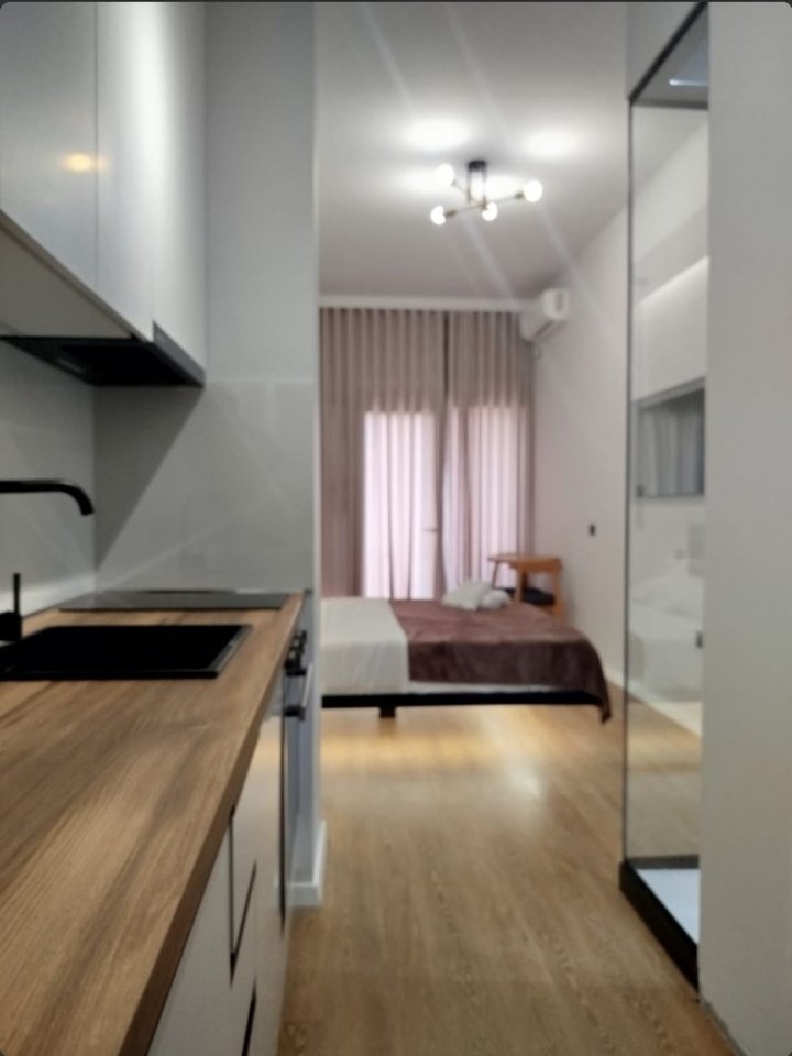 MONOLOCALE IN VENDITA – UNAZA E RE (ASTIR)