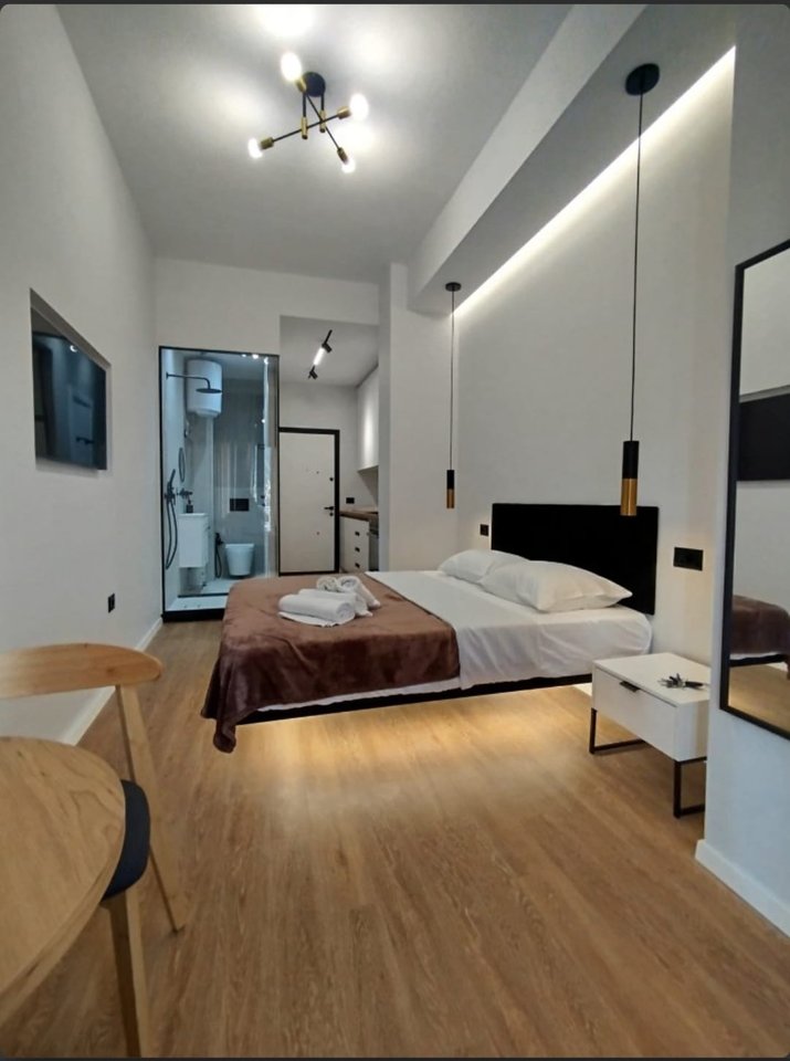 MONOLOCALE IN VENDITA – UNAZA E RE (ASTIR)