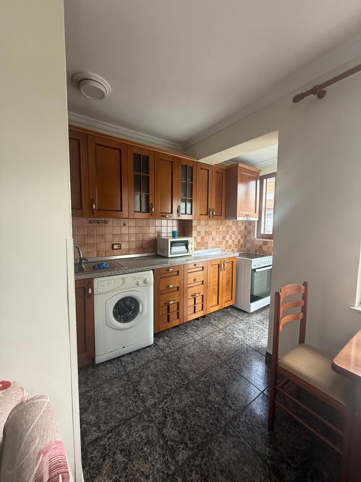 VENDESI APPARTAMENTO 1+1 – VIA KAVAJES, REPORT TV