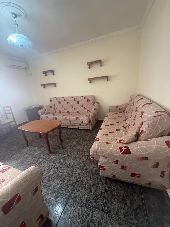 VENDESI APPARTAMENTO 1+1 – VIA KAVAJES, REPORT TV