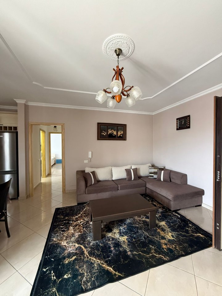 AFFITTASI APPARTAMENTO 2+1 – SELITË E VJETËR (GIARDINO BOTANICO)