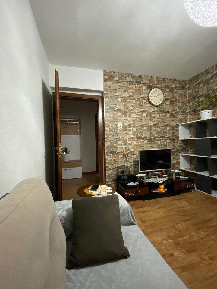 SHITET APARTAMENT 1+1 I KONVERTUAR NE 2+1 – KAMËZ, PRANË BIG MARKET