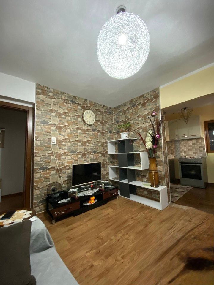 SHITET APARTAMENT 1+1 I KONVERTUAR NE 2+1 – KAMËZ, PRANË BIG MARKET