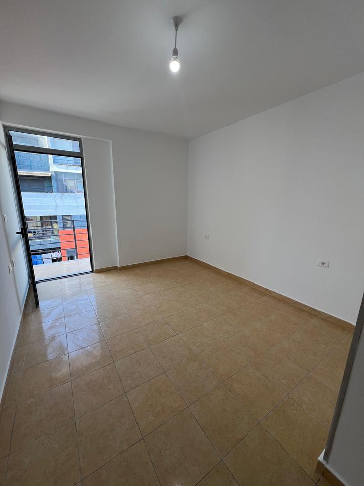 SHITET APARTAMENT 1+1 – YZBERISHT, KOMPLEKSI ÇABEJ