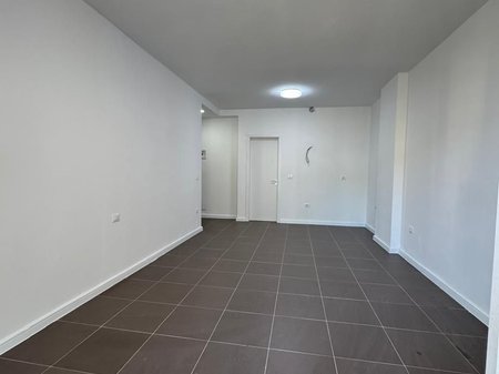 SHITET GARSONIERE + DYQAN – MYSLYM SHYRI
.