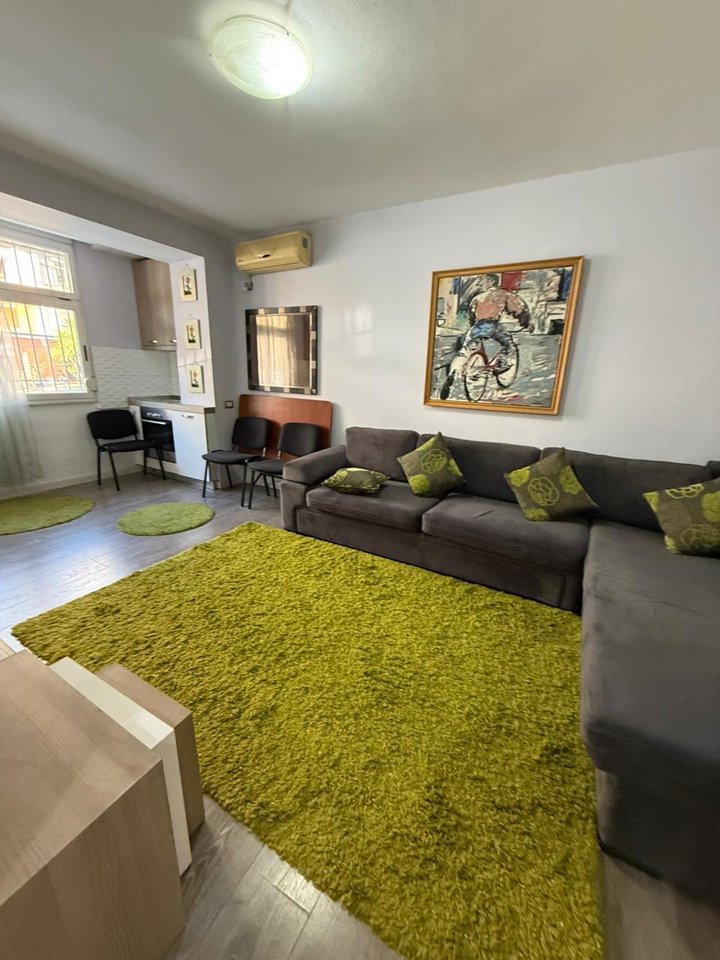 SHITET GARSONIERE + DYQAN – MYSLYM SHYRI
.