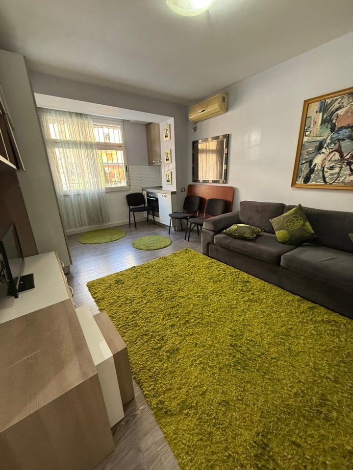 SHITET GARSONIERE + DYQAN – MYSLYM SHYRI
.