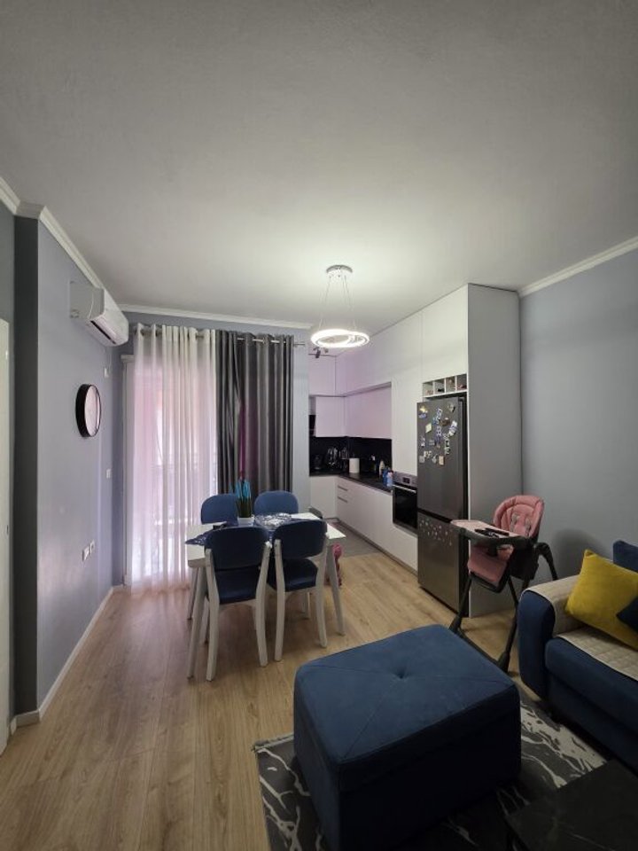 🏡 SHITET APARTAMENT 1+1 – YZBERISHT, PRANË AMERIKAN 3