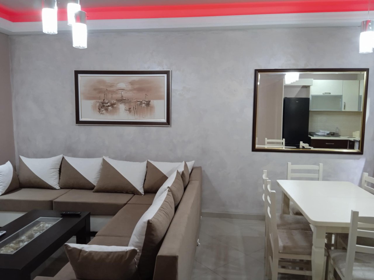 JEPET ME QERA APARTAMENT 2+1 – ASTIR, RRUGA ALEKSANDËR I MADH
.
