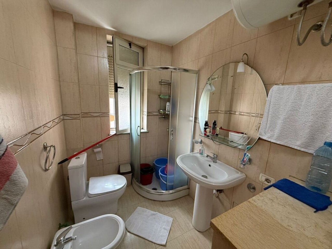 SHITET APARTAMENT 2+1 – RR. E KAVAJËS 🏡