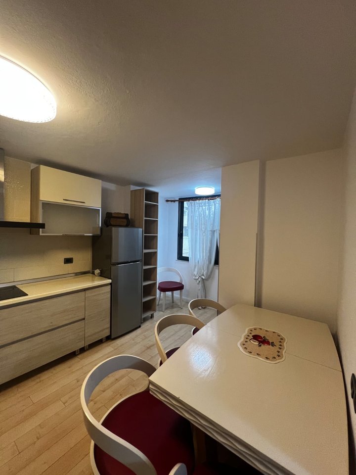 VENDESI APPARTAMENTO 2+1 – SCUOLA DI BALLETTO (VIA ELBASANI)