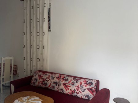 APARTAMENT 1+1 ME QIRA – RR. “SIRI KODRA” (PRANË NËNSTACIONIT ELEKTRIK)