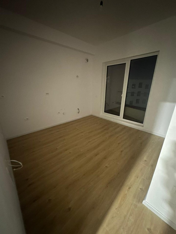 SHITET GARSONIERE – ALI DEMI (TEK KADIU)