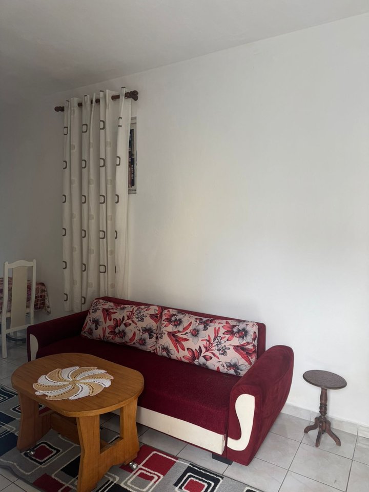 APARTAMENT 1+1 ME QIRA – RR. “SIRI KODRA” (PRANË NËNSTACIONIT ELEKTRIK)