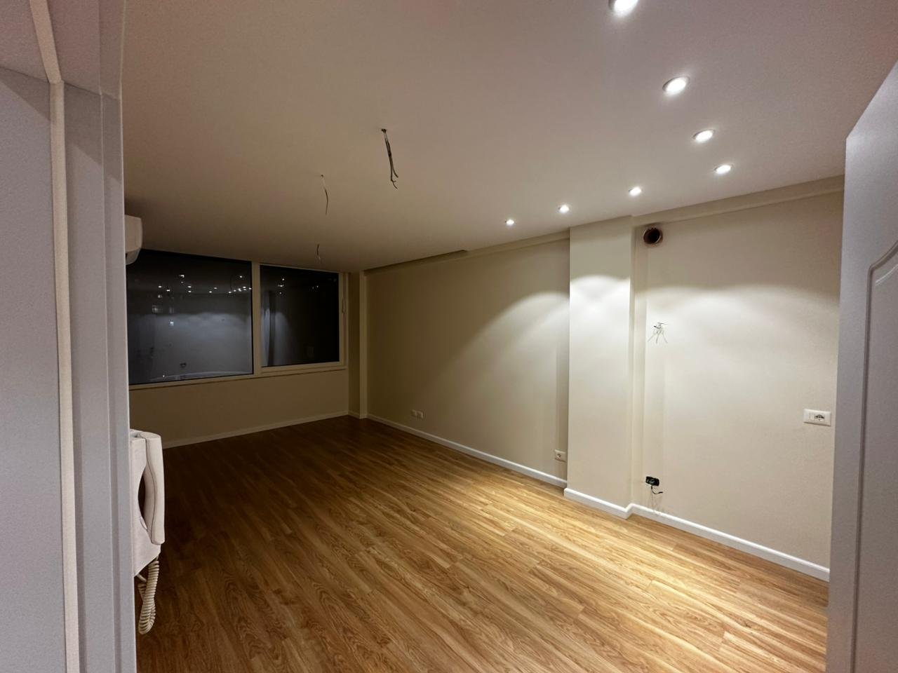 SHITET APARTAMENT 1+1 – KOMUNA E PARISIT (PRANË KRISTAL CENTER)