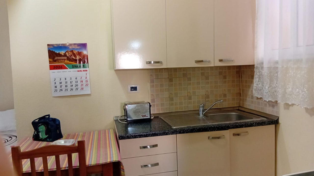 GARSONIERE ME QIRA– 21 DHJETORI, PAS MONDIALIT