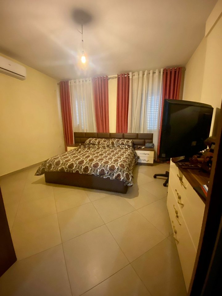 SHITET APARTAMENT 2+1+2 – YZBERISHT (3 DËSHMORËT)