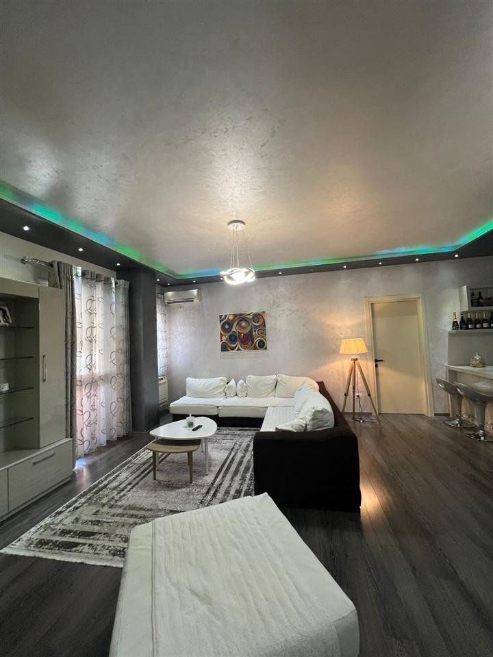 SHITET APARTAMENT 2+1+2 – NGJITUR ME DELIJORGJI, TIRANË