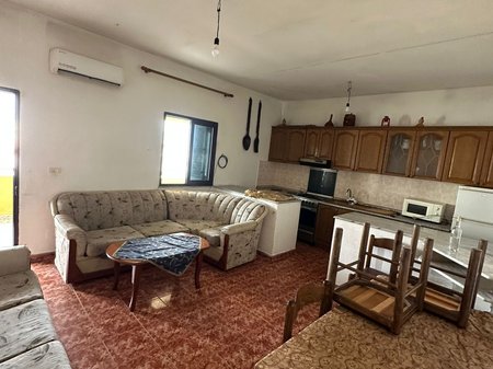 AFFITTASI CASA 2+1 – BATHORE, TIRANA