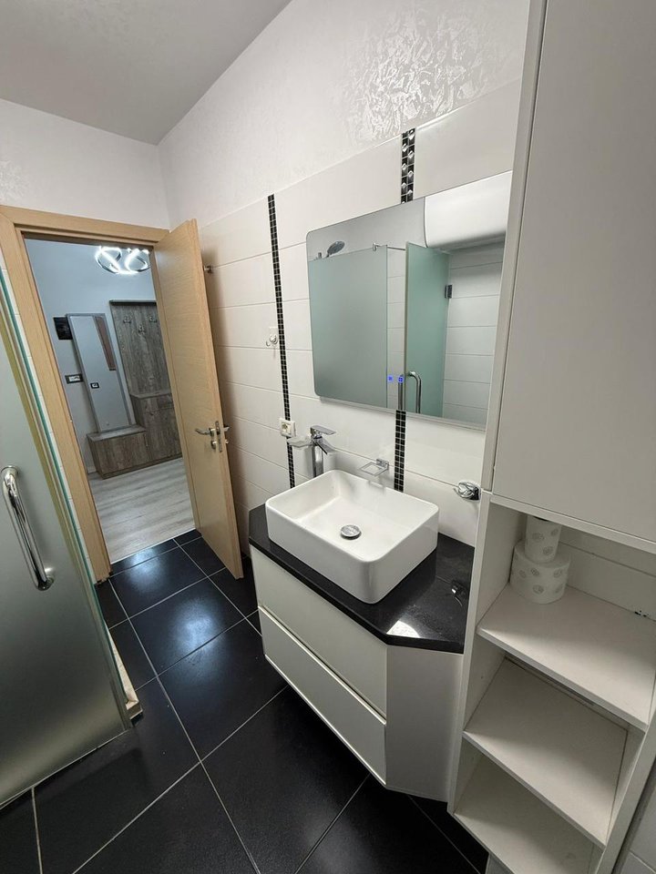 AFFITTASI APPARTAMENTO 1+1+VERANDA – MEDRESEJA, TIRANA